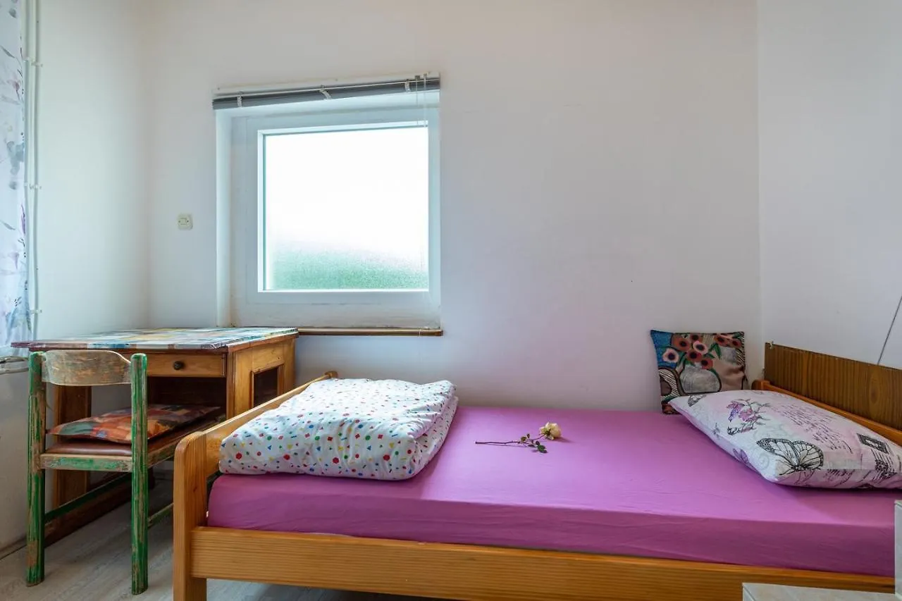 Apartments Biserka In באניולה בית הארחה