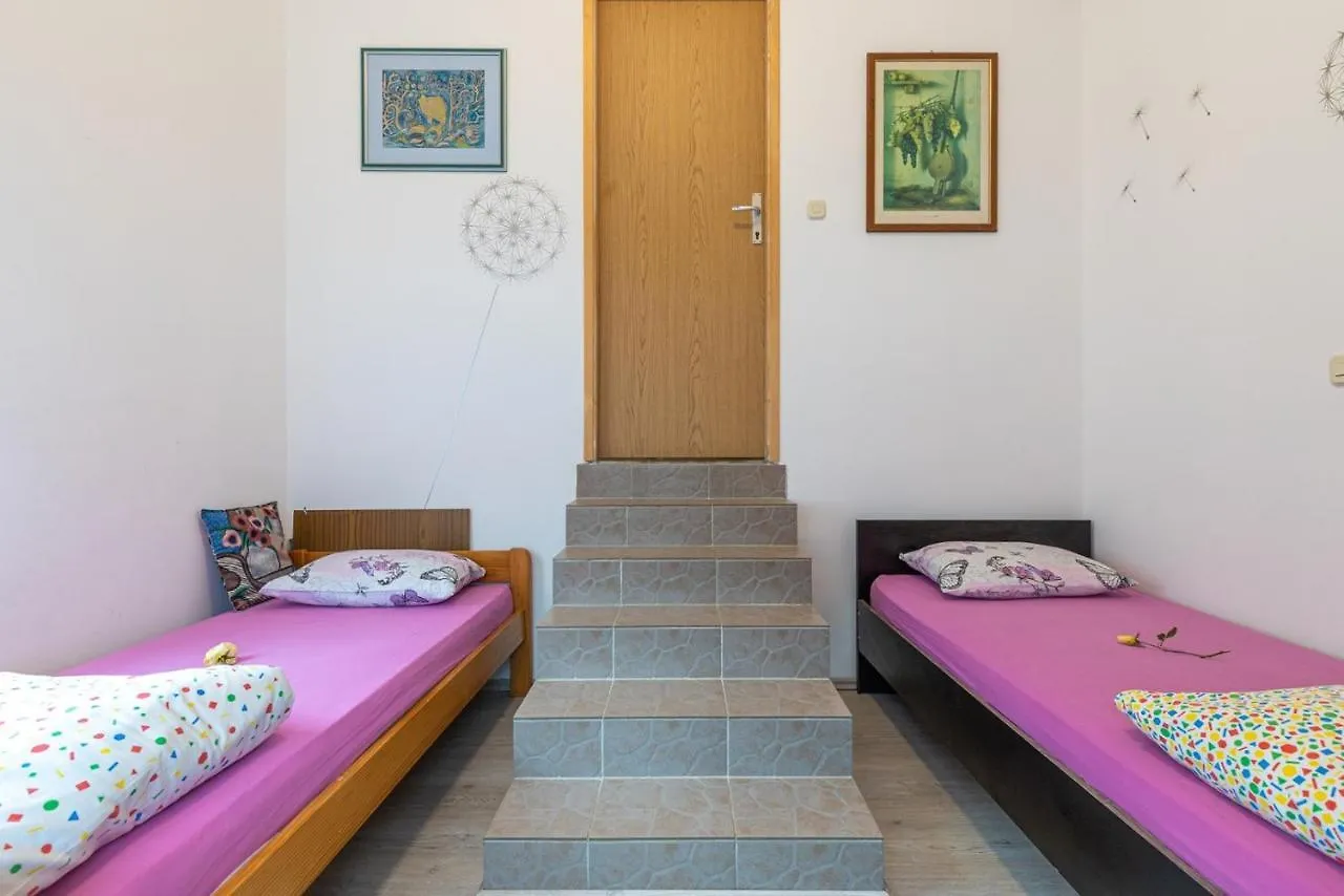 Apartments Biserka In Banjole